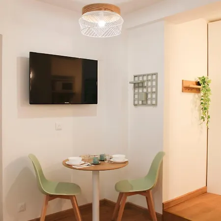 Charming In The Heart Of 14 شقة باريس